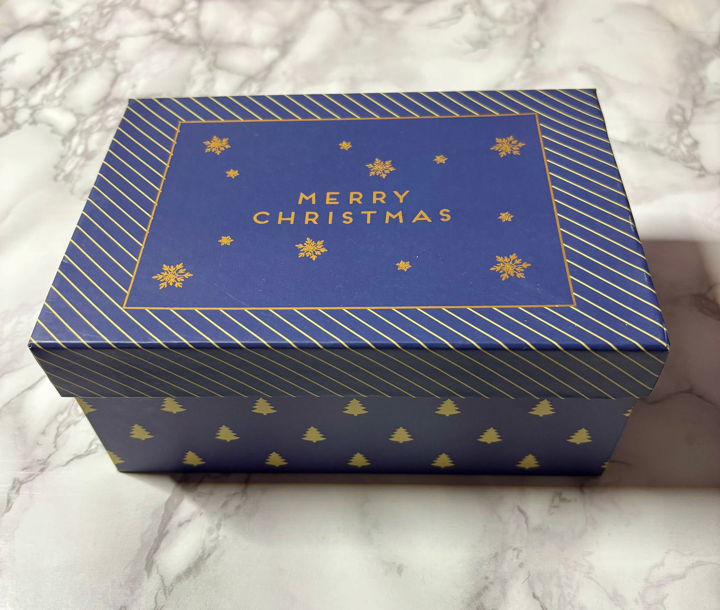 π Mini Christmas Gift Box β Candle, Car Diffuser & Pocket Hug