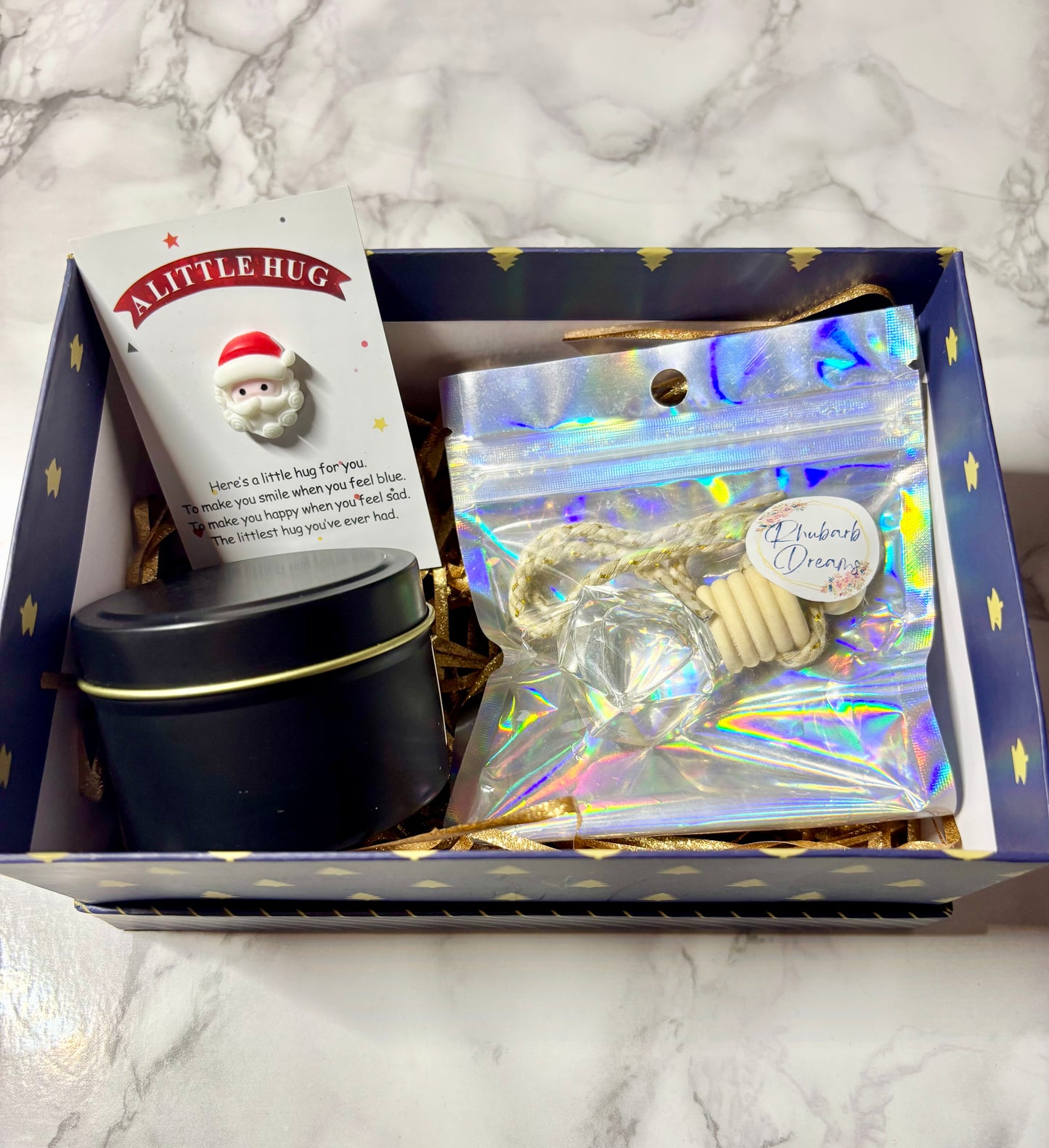 🎁 Mini Christmas Gift Box – Candle, Car Diffuser & Pocket Hug