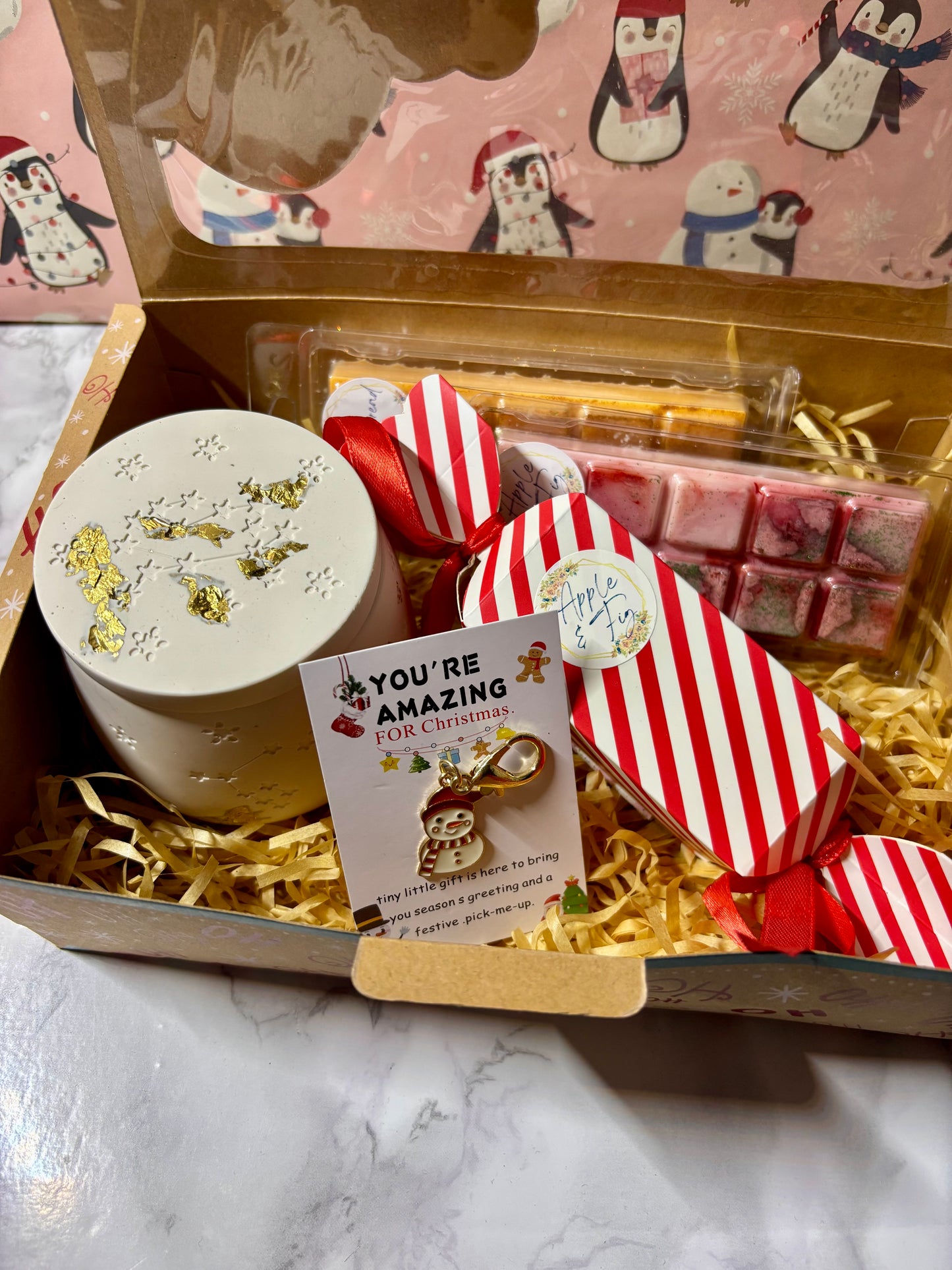 🎁 Christmas Gift Box – Handmade Candle & Wax Melt Gift Set