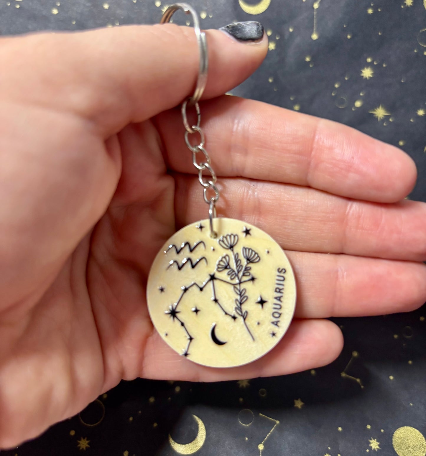 Aquarius Zodiac Constellation Keyring – Wooden Star Sign Keychain