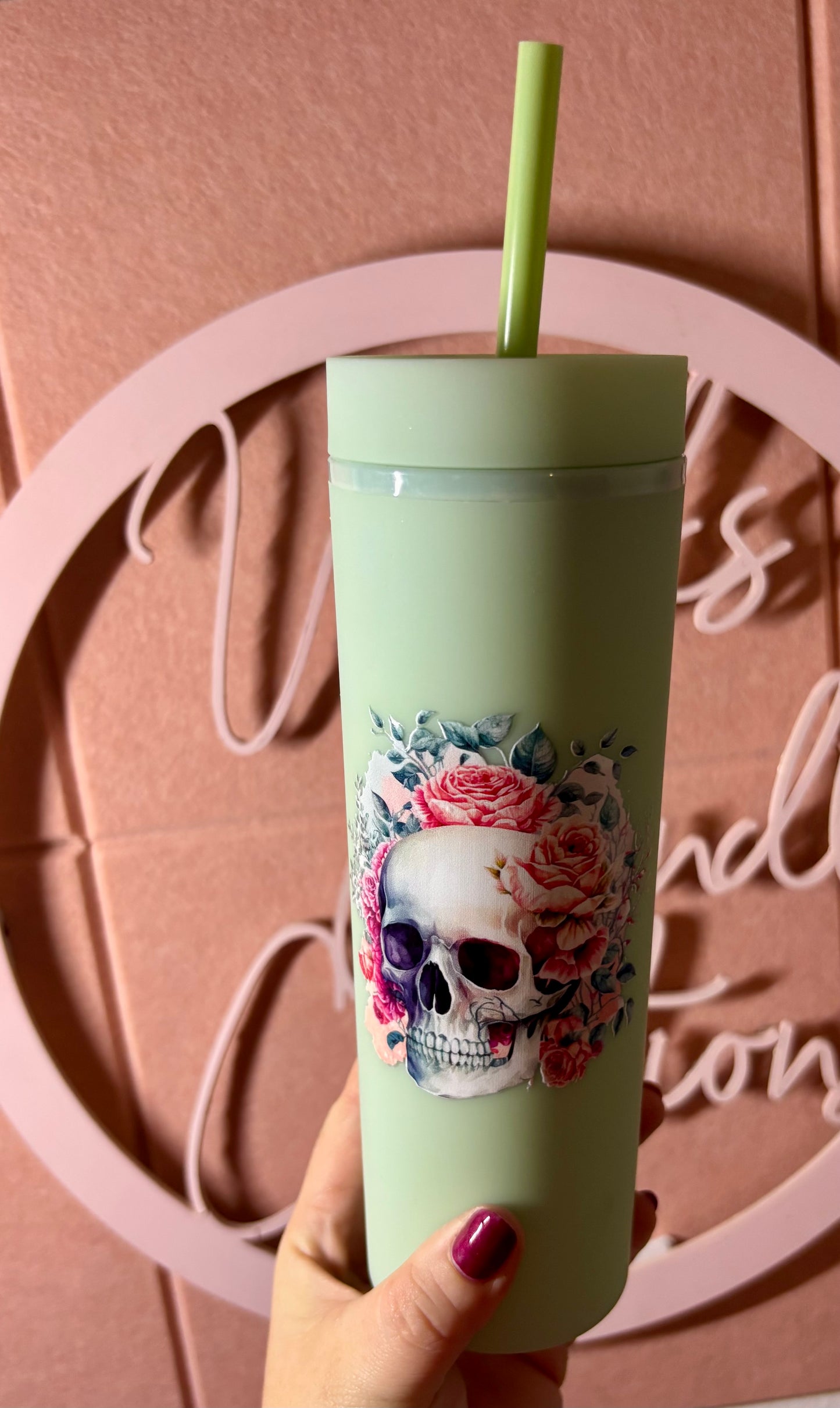 💀 Floral Skull Tumbler – 16oz (Hot & Cold)