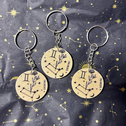 Gemini Zodiac Constellation Keyring – Wooden Star Sign Keychain