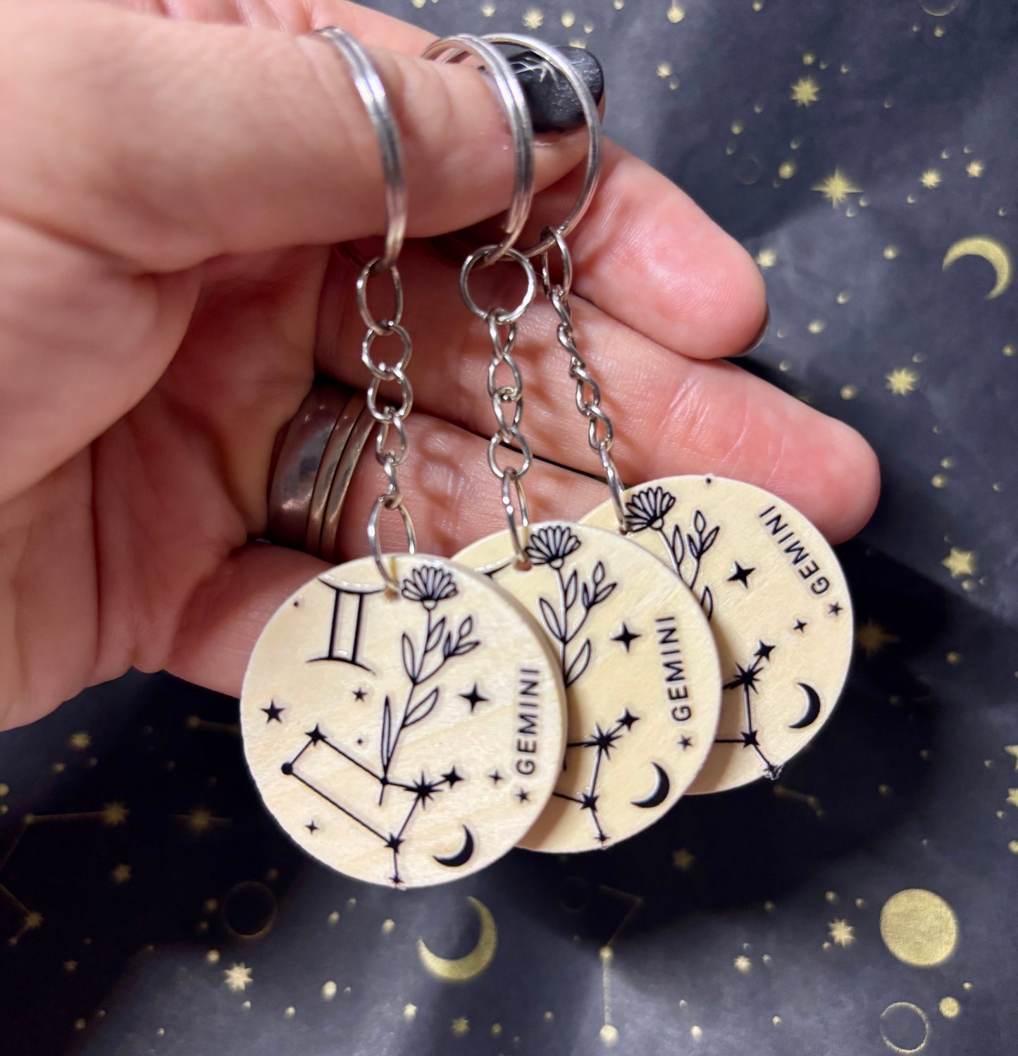 Gemini Zodiac Constellation Keyring – Wooden Star Sign Keychain