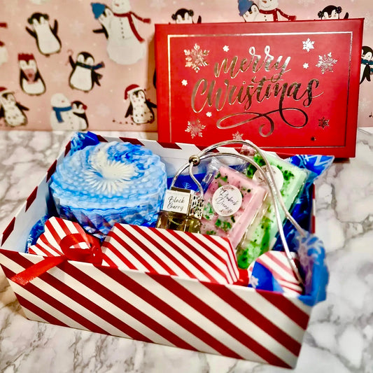 🎄 Red & White Christmas Gift Box – Handmade Candle & Wax Melt Gift Set